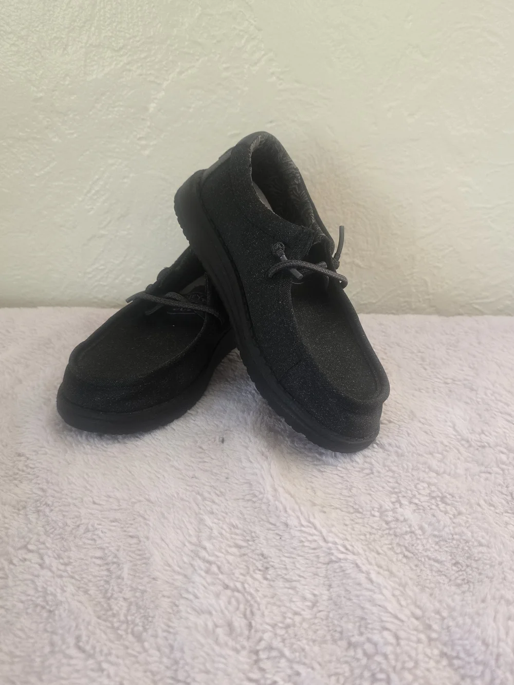 Hey Dude Wally Youth Unisex Loafers - Basic Black - Size 3 Big Boys